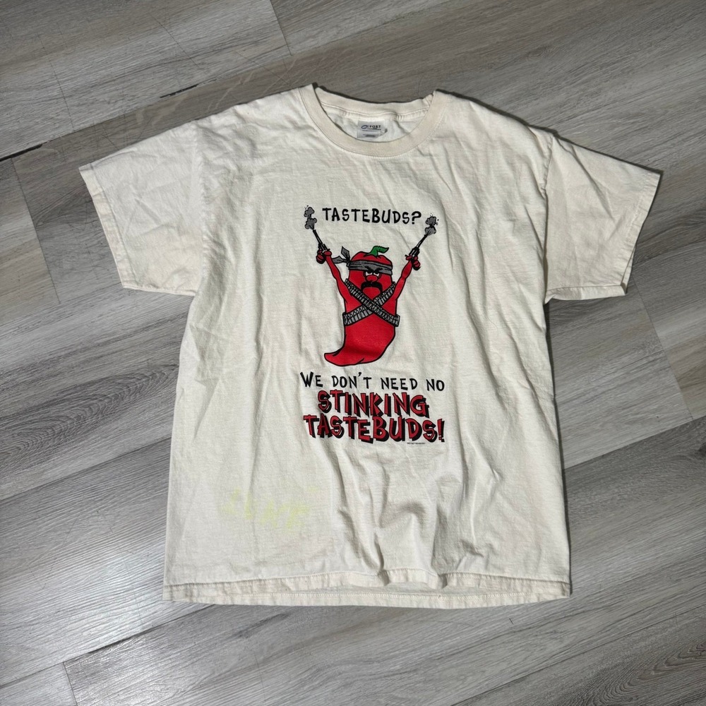 Port & Company T-Shirt Mens L Cream Fair Stinking Tastebuds Chili Pepper Graphic